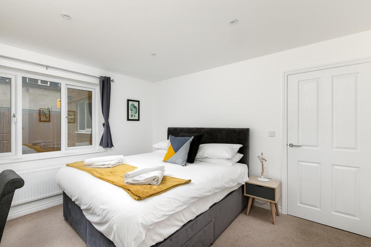 Hertford Serviced Apartments Ware Ngoại thất bức ảnh