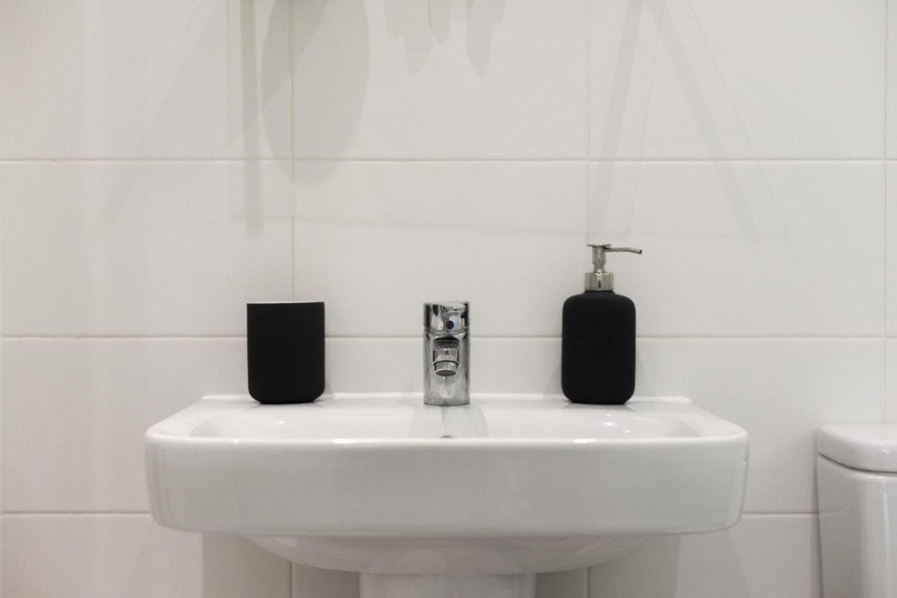 Hertford Serviced Apartments Ware Ngoại thất bức ảnh
