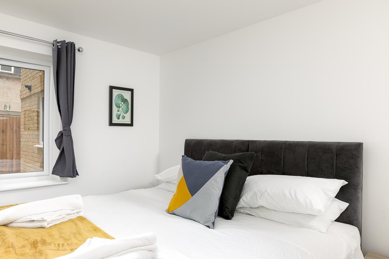 Hertford Serviced Apartments Ware Ngoại thất bức ảnh